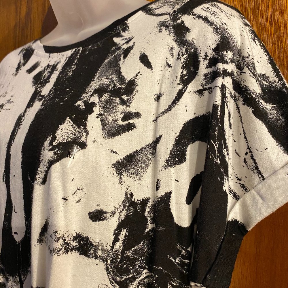 Women's Short Sleeve t-shirt - Picture 4 of 5